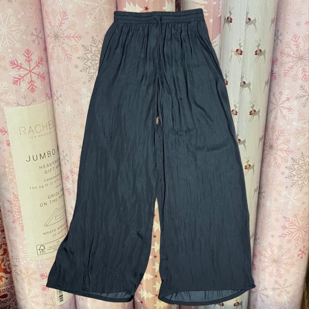 NWOT Size Medium Joie Black flowy lightweight drawstring wide leg pants